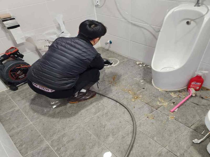 양평 소변기막힘 작업사례 2
